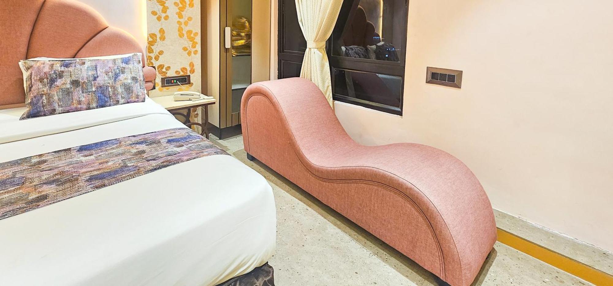 Hotel Nova Bling Rajkot Exterior photo